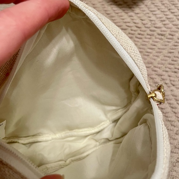 NWT- Circle Crossbody Seed Bead floral, butterfly and stripe bag purse - Picture 11 of 12